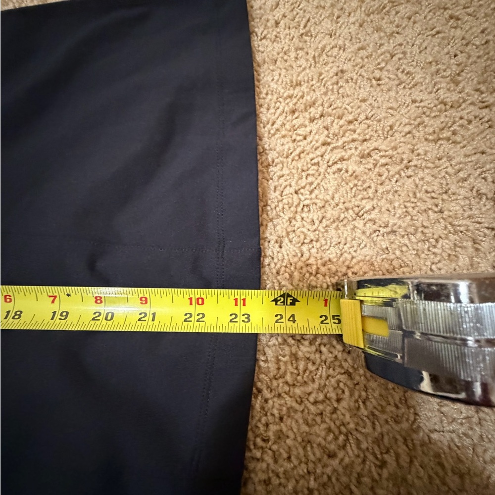 Under Armour Women's Black Tank Top - Picture 8 of 8